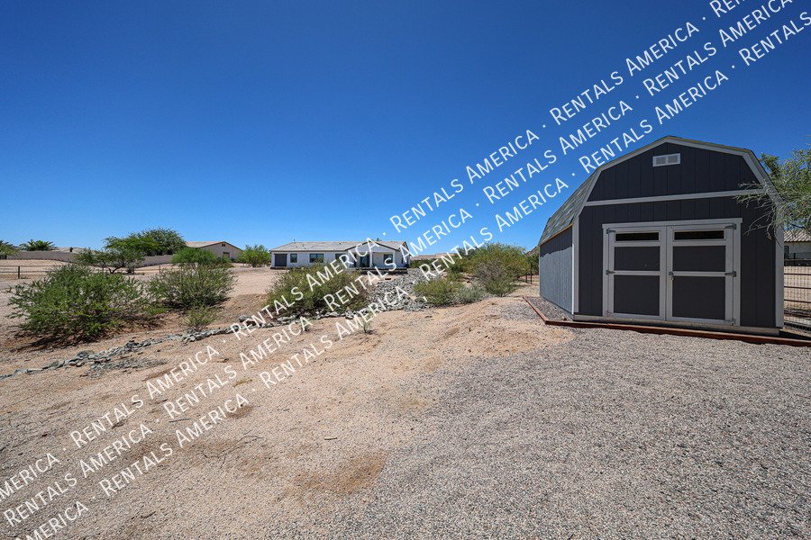 Gorgeous 3 bedroom + Den home  in Scottsdale property image