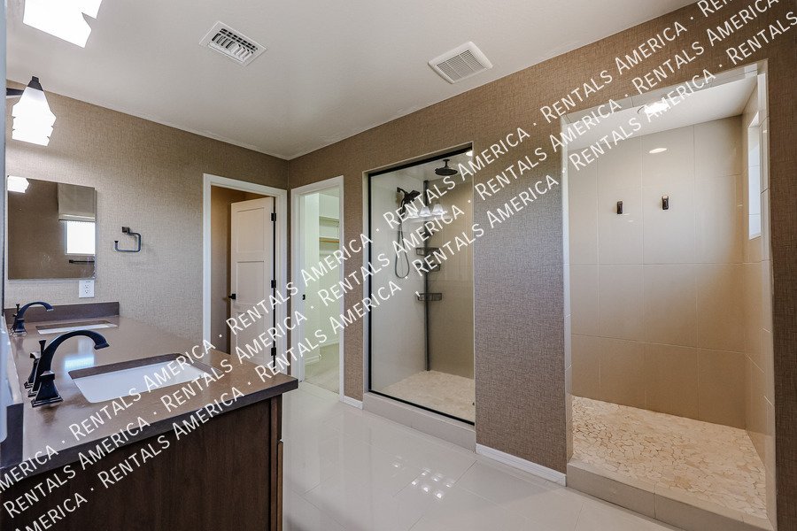 RV Owners Dream Home, Stop Paying for RV Storage! property image
