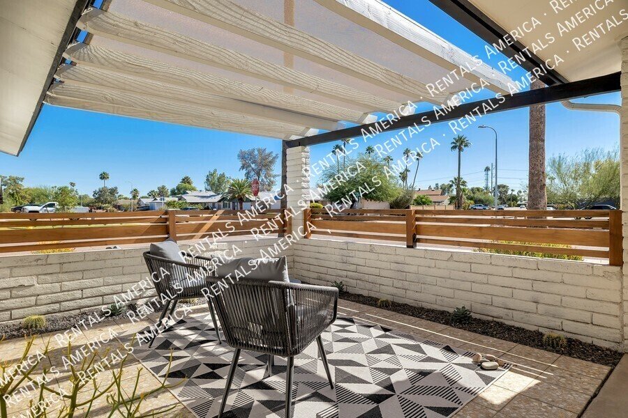 1430 E Bell De Mar Dr property image