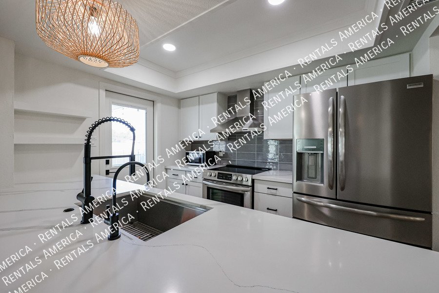1430 E Bell De Mar Dr property image
