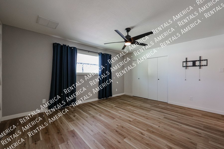 1430 E Bell De Mar Dr property image