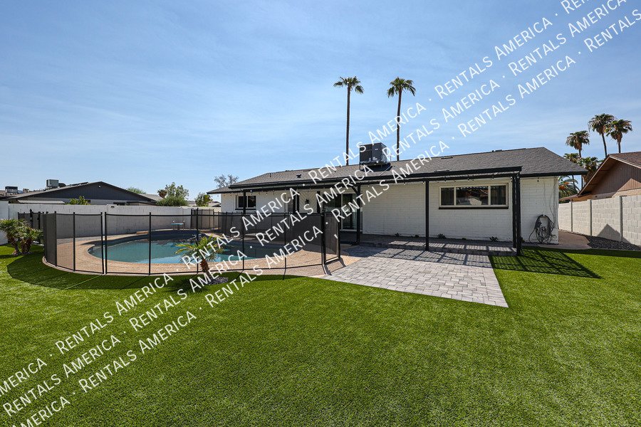 1430 E Bell De Mar Dr property image