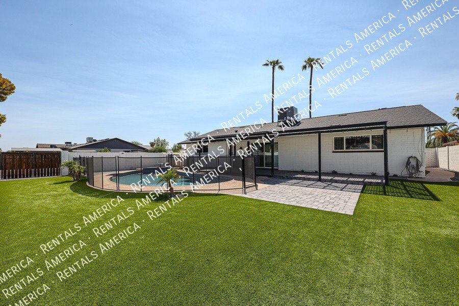 1430 E Bell De Mar Dr property image