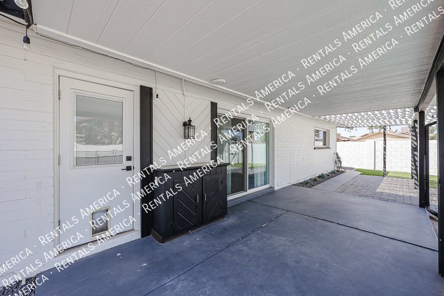 1430 E Bell De Mar Dr property image
