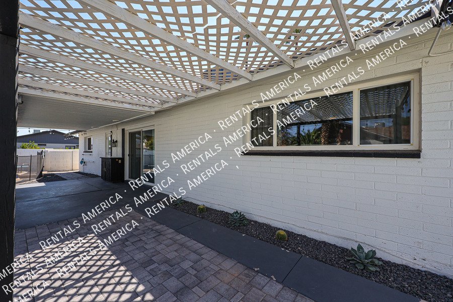 1430 E Bell De Mar Dr property image