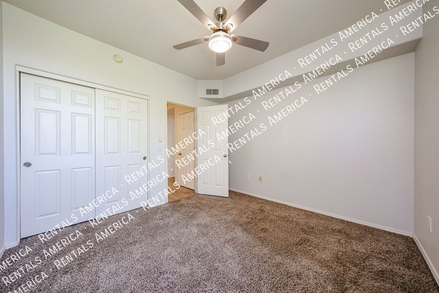 Scottsdale Greyhawk 2 BR/2 BA Condo w/ 1-car garage property image