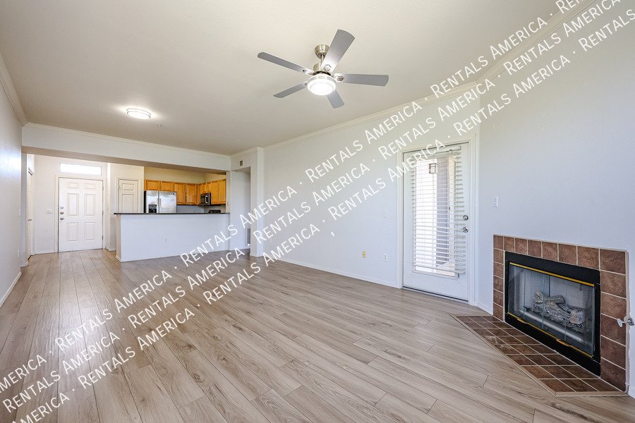 Scottsdale Greyhawk 2 BR/2 BA Condo w/ 1-car garage property image