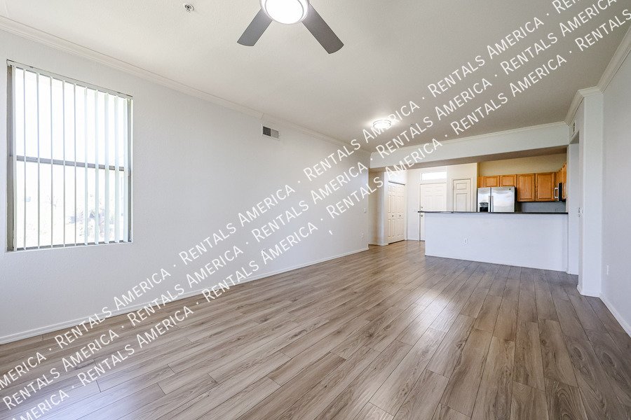Scottsdale Greyhawk 2 BR/2 BA Condo w/ 1-car garage property image