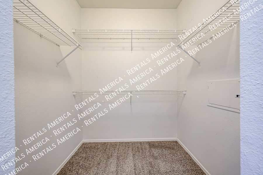Scottsdale Greyhawk 2 BR/2 BA Condo w/ 1-car garage property image