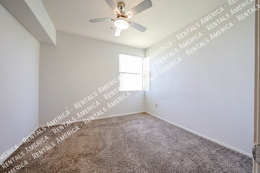 Scottsdale Greyhawk 2 BR/2 BA Condo w/ 1-car garage property image