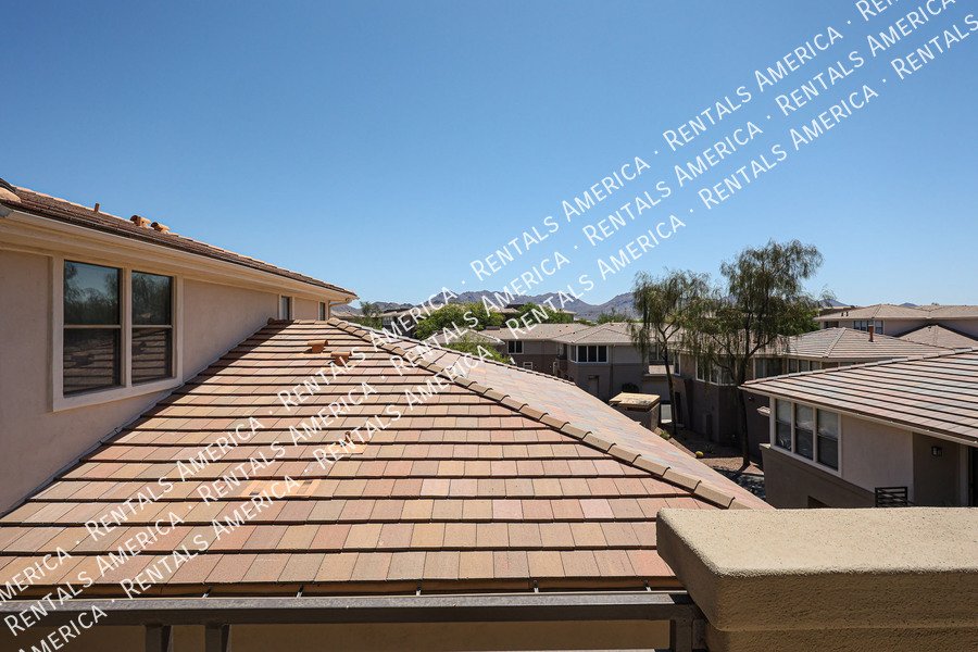 Scottsdale Greyhawk 2 BR/2 BA Condo w/ 1-car garage property image