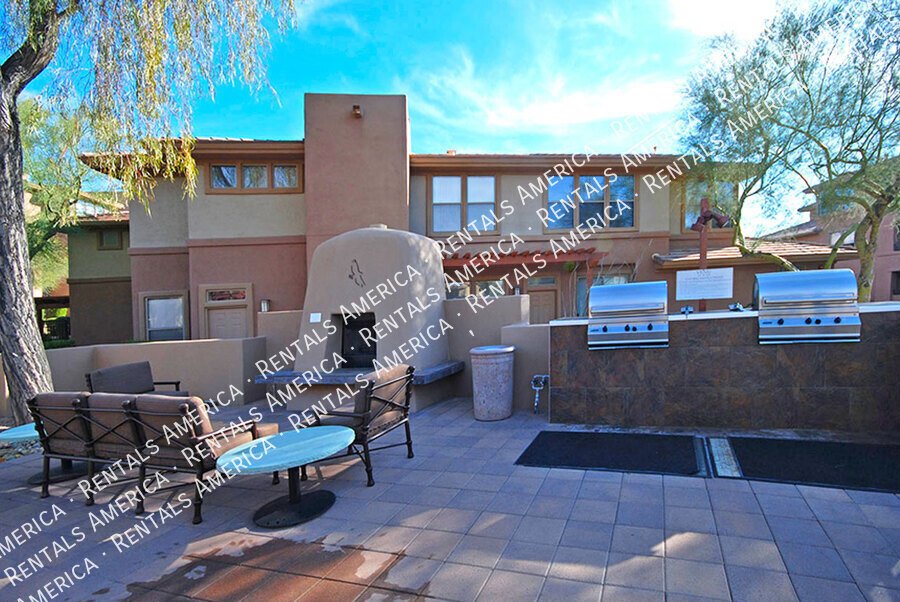 Scottsdale Greyhawk 2 BR/2 BA Condo w/ 1-car garage property image