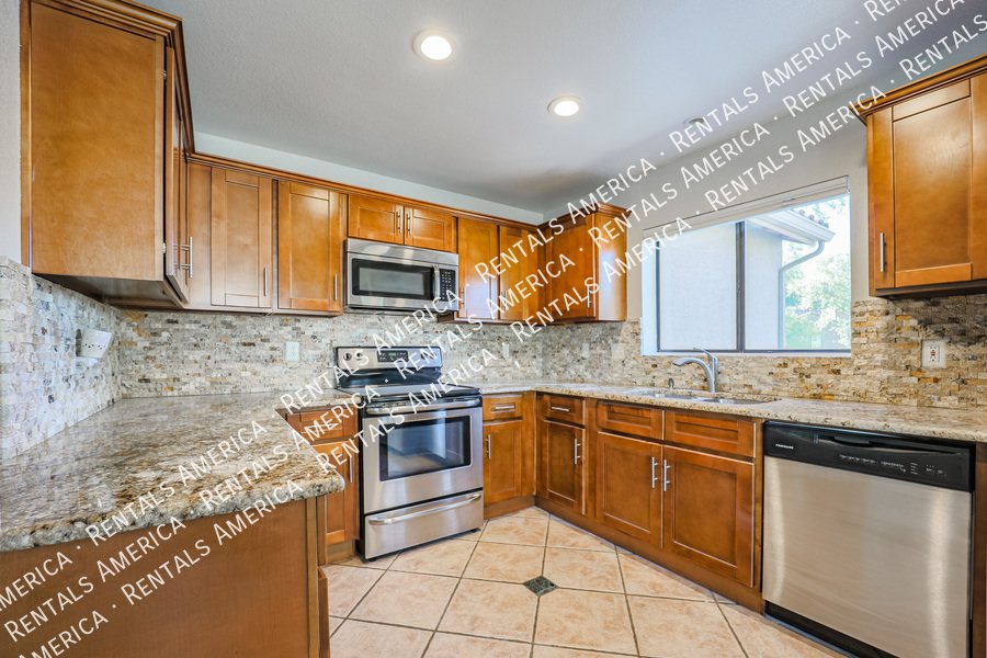 Adorable 2BD- + Office Scottsdale Condo in Villages North! property image
