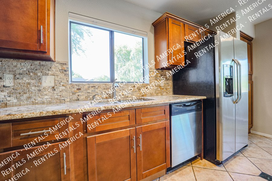 Adorable 2BD- + Office Scottsdale Condo in Villages North! property image