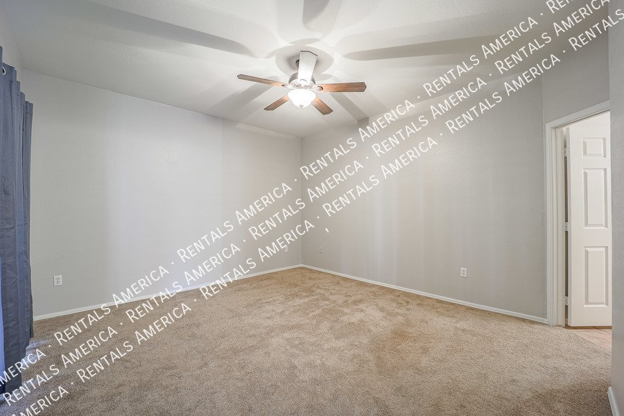 Adorable 2BD- + Office Scottsdale Condo in Villages North! property image