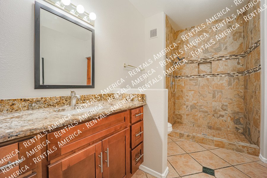 Adorable 2BD- + Office Scottsdale Condo in Villages North! property image