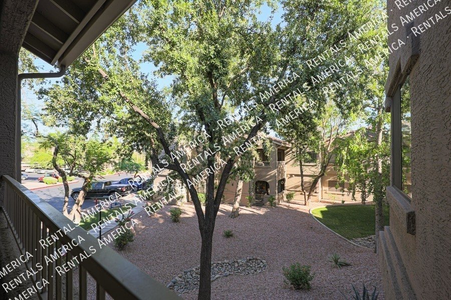Adorable 2BD- + Office Scottsdale Condo in Villages North! property image
