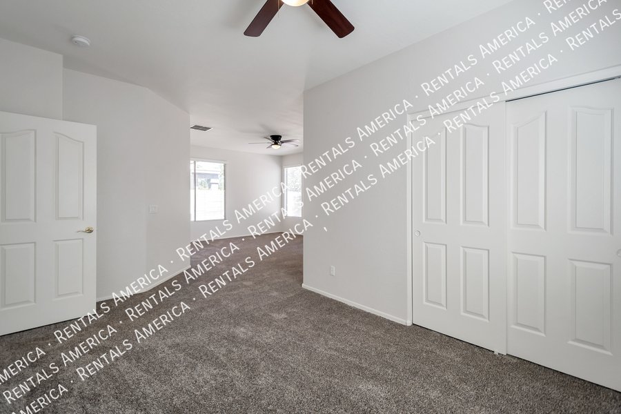 Lovely 3 bdrm home w/ Comm Pool in Johnson Ranch! property image