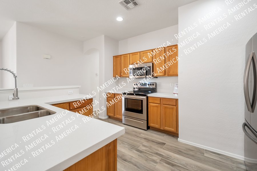 Lovely 3 bdrm home w/ Comm Pool in Johnson Ranch! property image