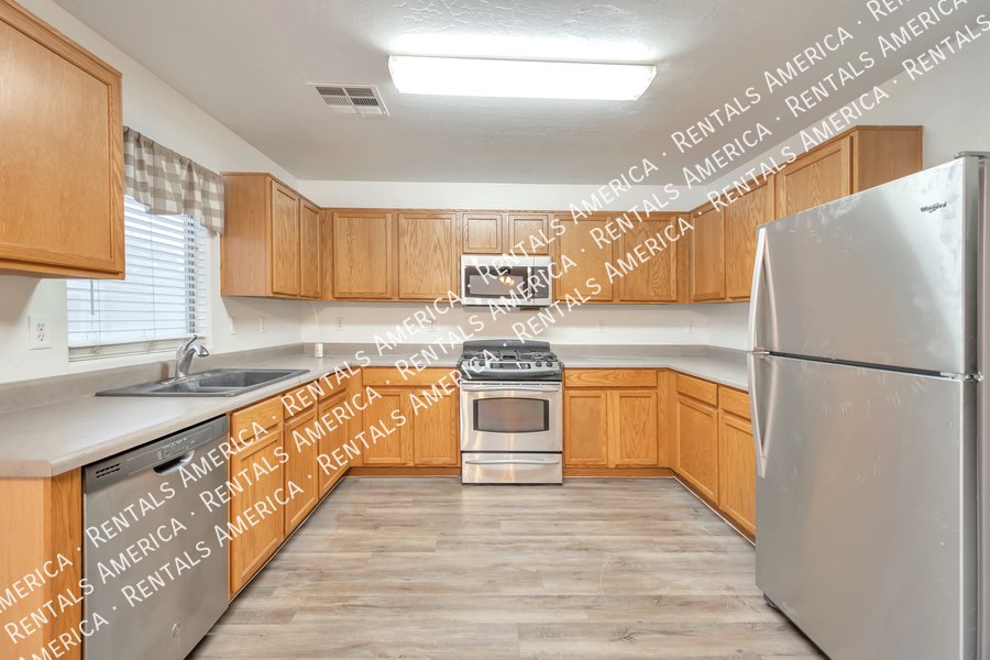 Spacious 5BD 3BA Corner Lot in San Tan Valley! property image