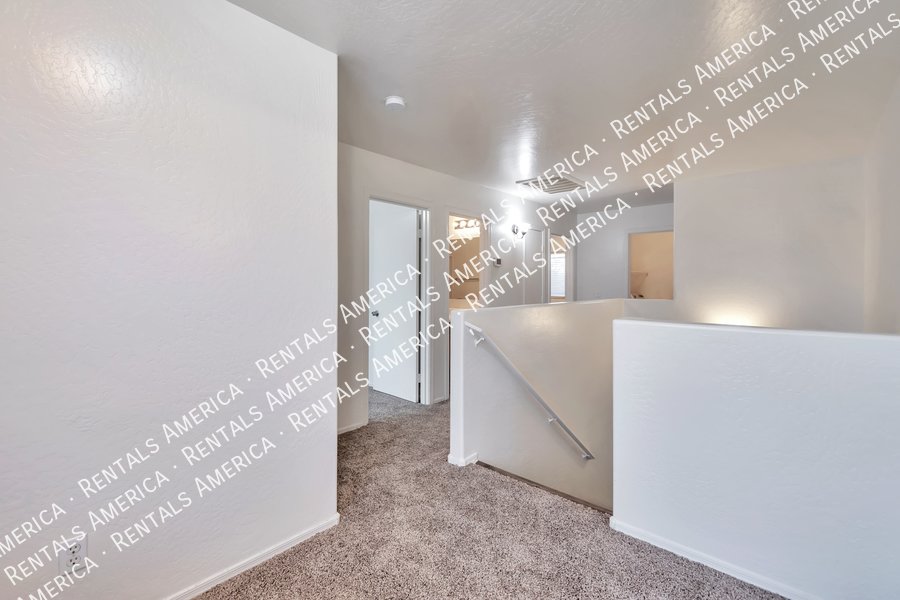 Spacious 5BD 3BA Corner Lot in San Tan Valley! property image