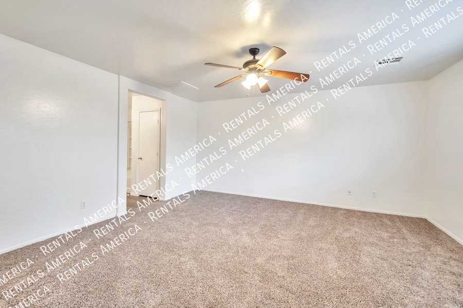 Spacious 5BD 3BA Corner Lot in San Tan Valley! property image