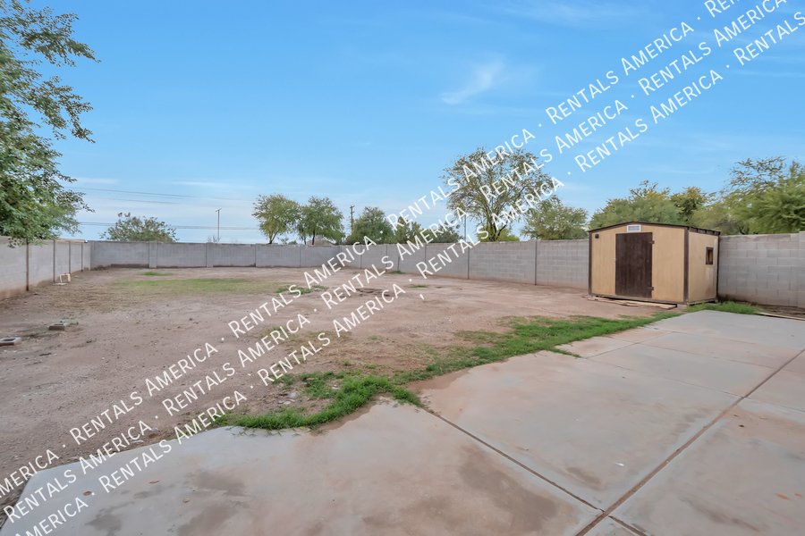 Spacious 5BD 3BA Corner Lot in San Tan Valley! property image