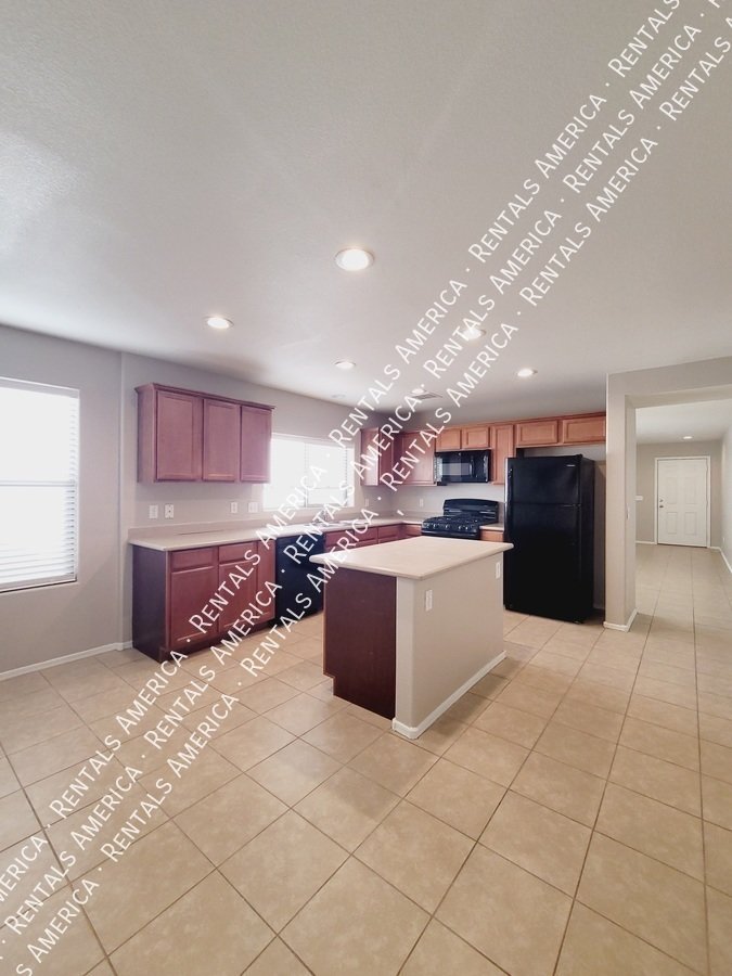 *Get 2 weeks free rent with a signed 12 month lease!* property image