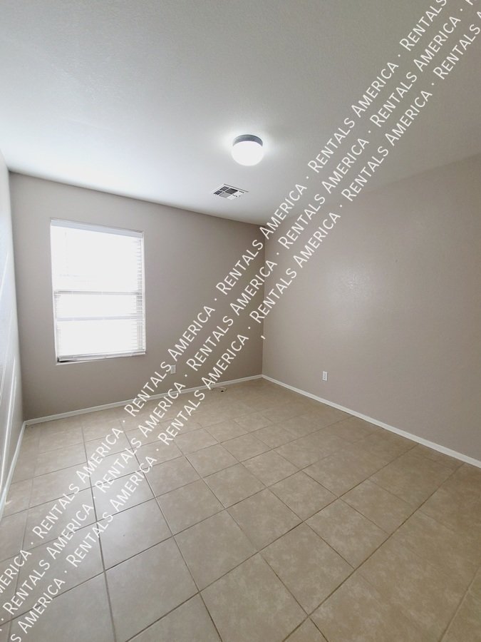 *Get 2 weeks free rent with a signed 12 month lease!* property image