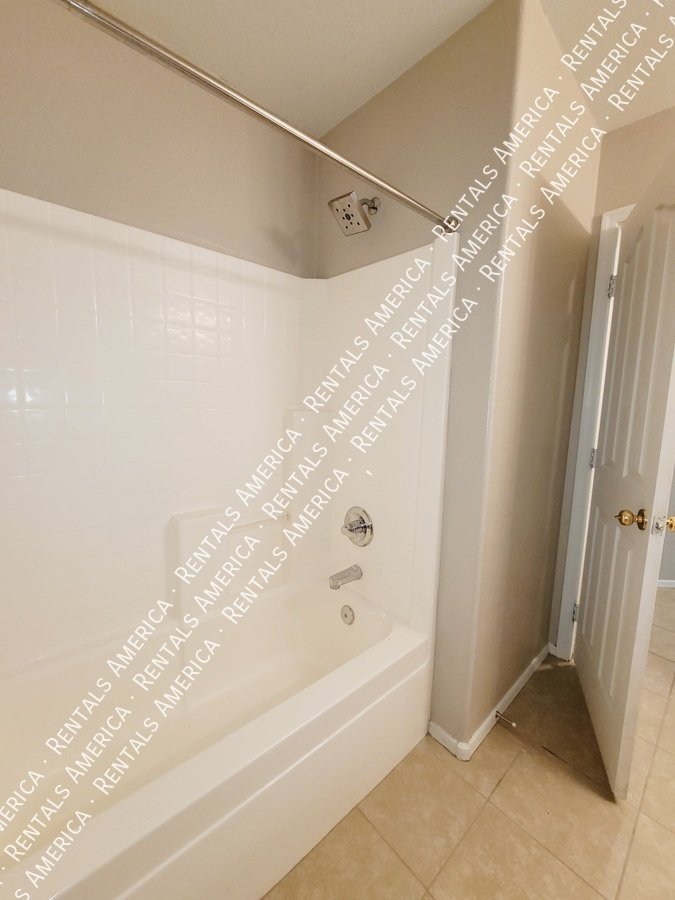 *Get 2 weeks free rent with a signed 12 month lease!* property image