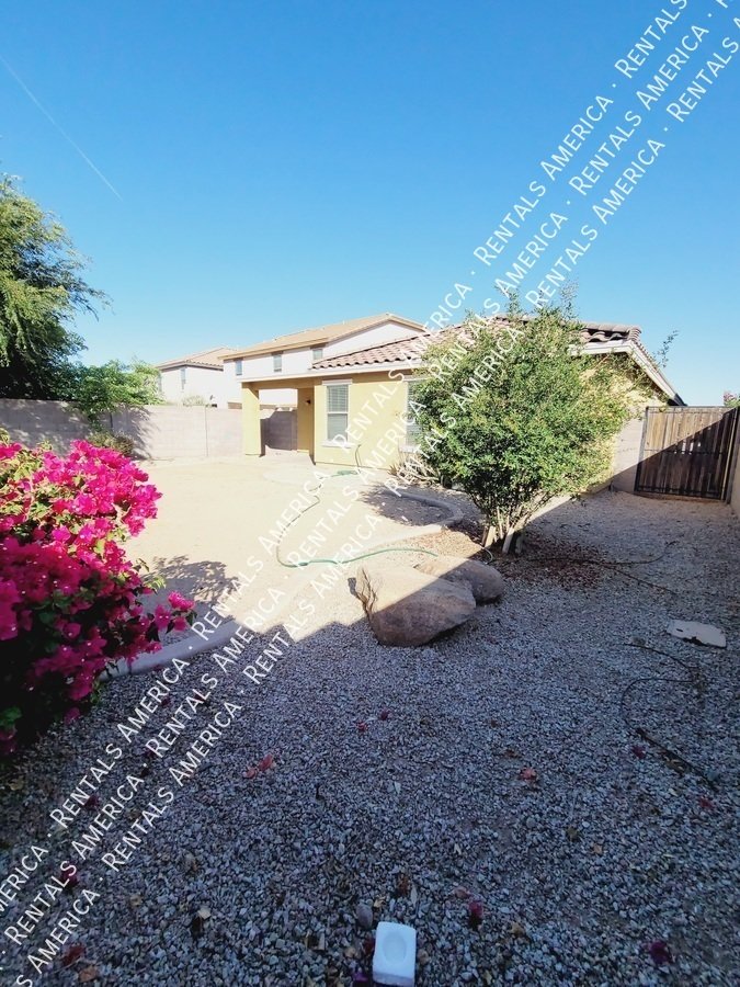 *Get 2 weeks free rent with a signed 12 month lease!* property image