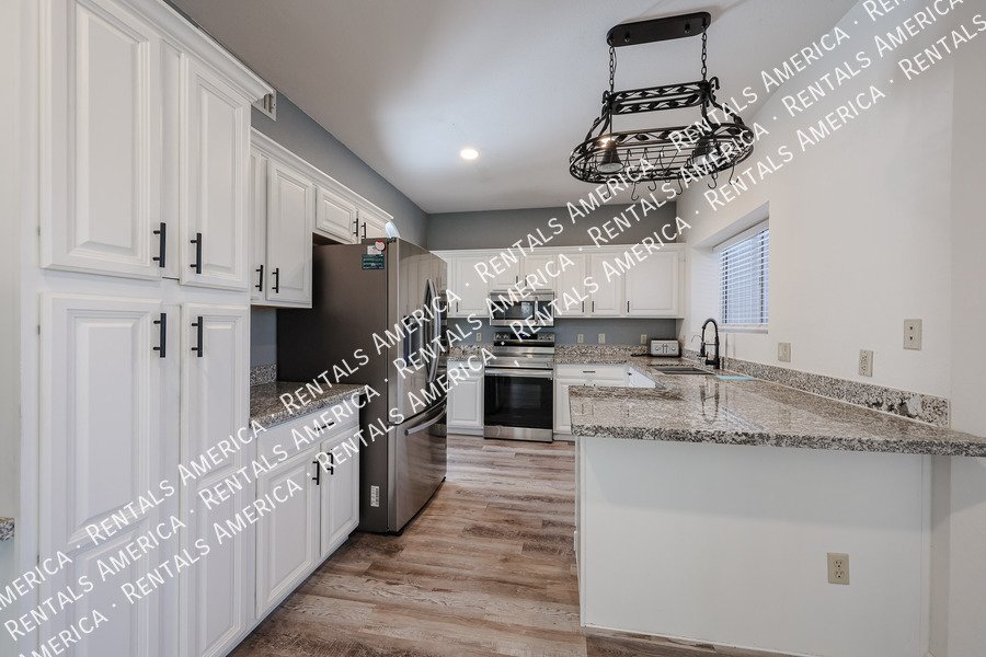 Just Reduced Amazing 4 Bedroom with Private Pool property image