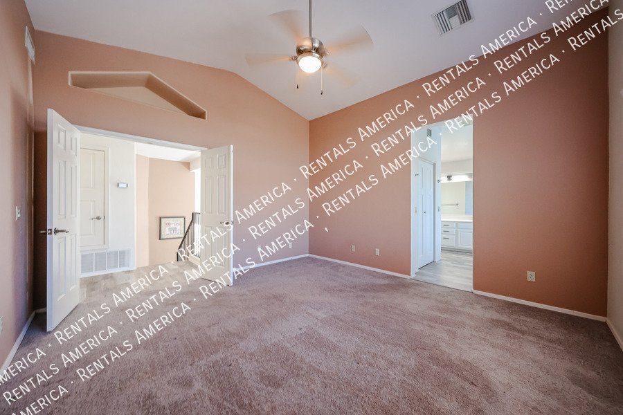 Just Reduced Amazing 4 Bedroom with Private Pool property image