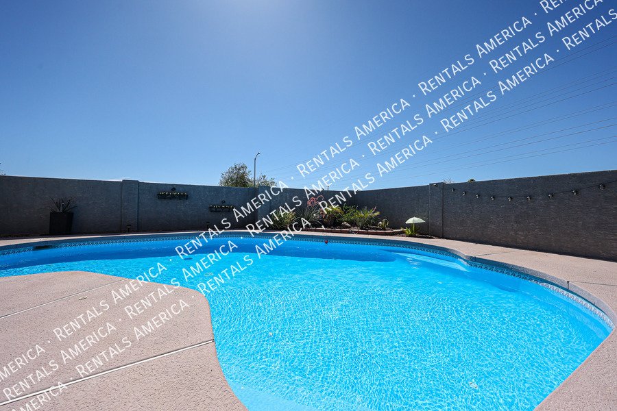 Just Reduced Amazing 4 Bedroom with Private Pool property image