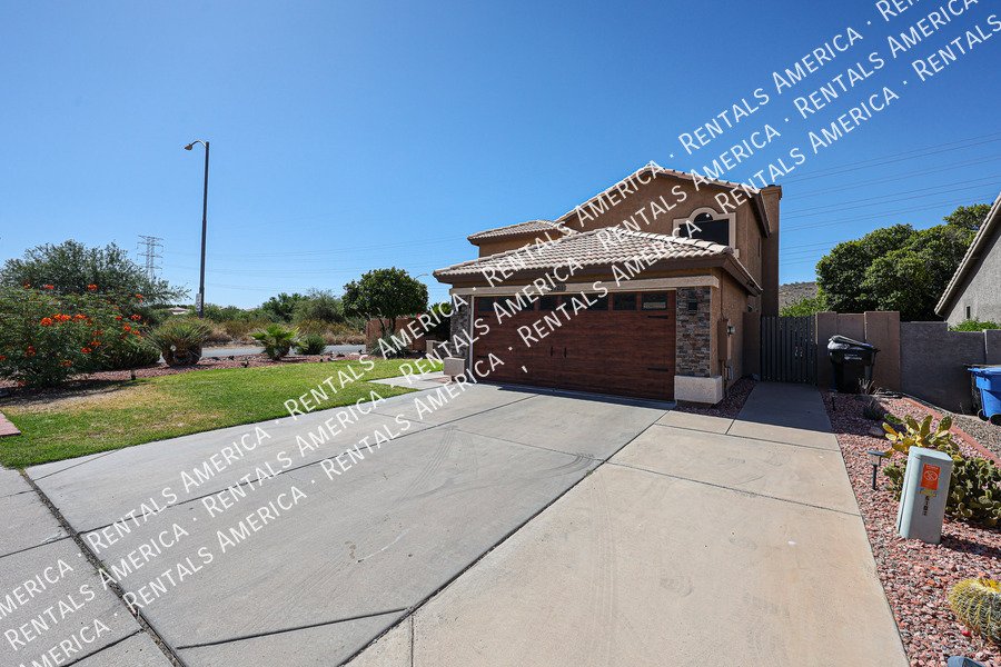 Just Reduced Amazing 4 Bedroom with Private Pool property image