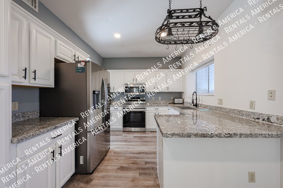 Just Reduced Amazing 4 Bedroom with Private Pool property image