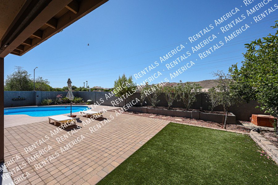 Just Reduced Amazing 4 Bedroom with Private Pool property image