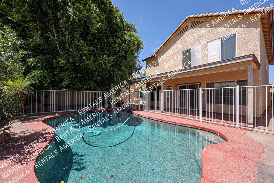 Spacious 5-Bedroom Home with Pool in Chandler property image