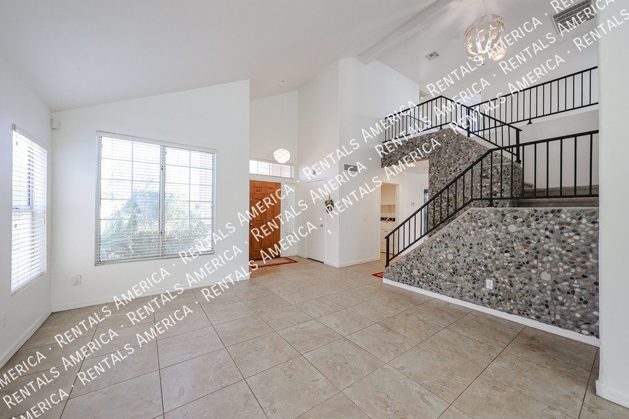 Spacious 5-Bedroom Home with Pool in Chandler property image