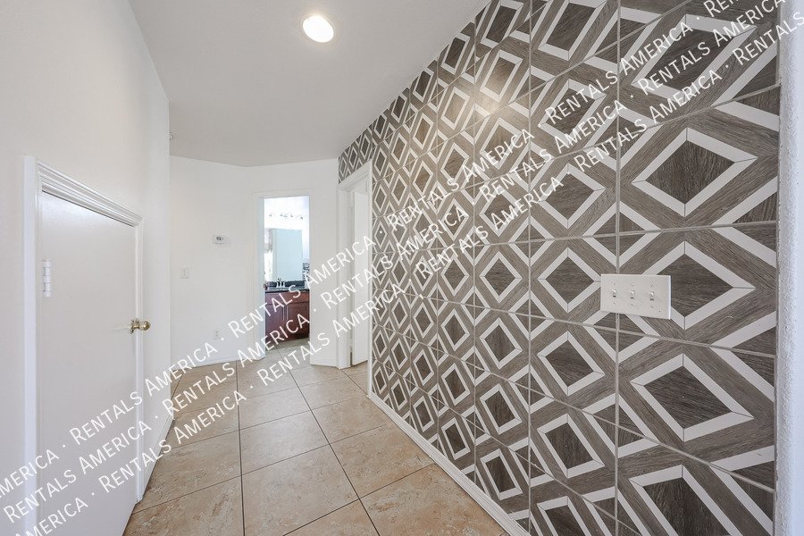 Spacious 5-Bedroom Home with Pool in Chandler property image