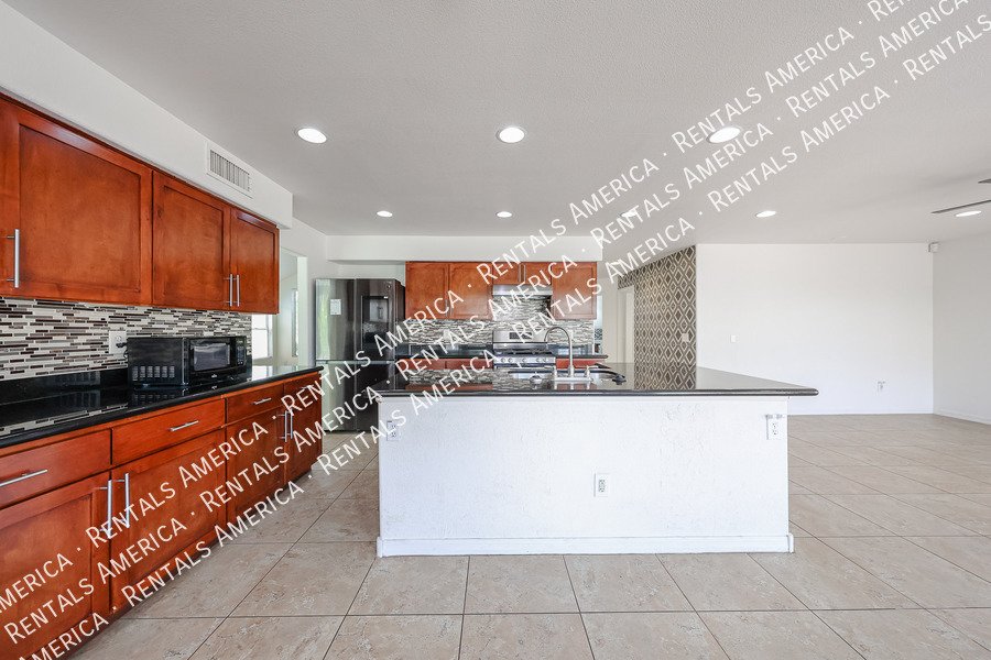 Spacious 5-Bedroom Home with Pool in Chandler property image