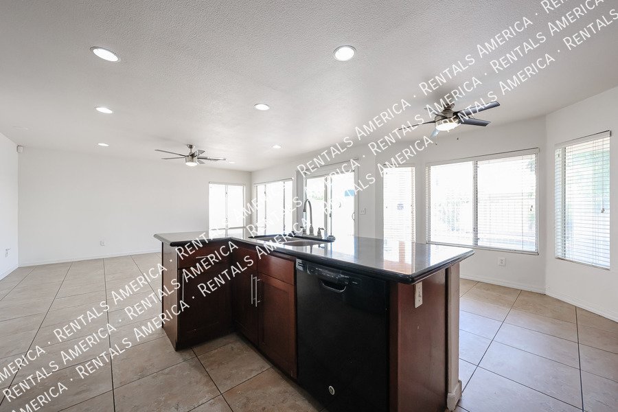 Spacious 5-Bedroom Home with Pool in Chandler property image