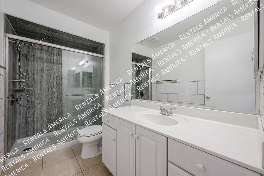 Spacious 5-Bedroom Home with Pool in Chandler property image