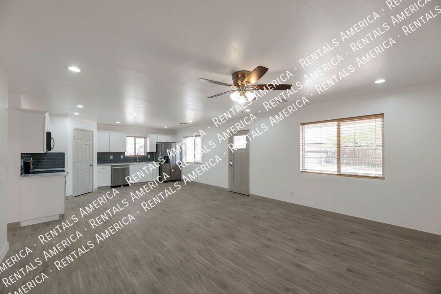 Charming 3 bedroom 2 bathroom duplex property image