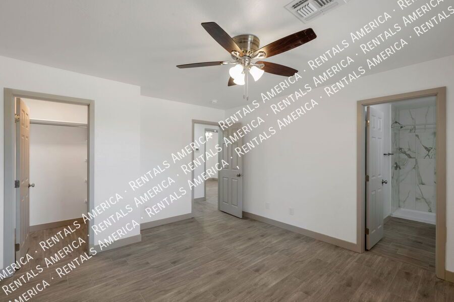 Charming 3 bedroom 2 bathroom duplex property image