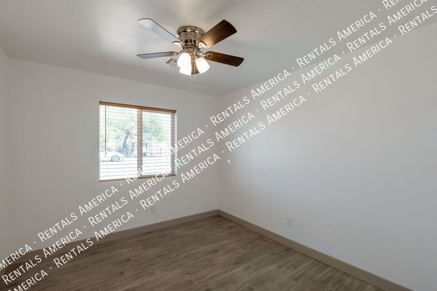 Charming 3 bedroom 2 bathroom duplex property image