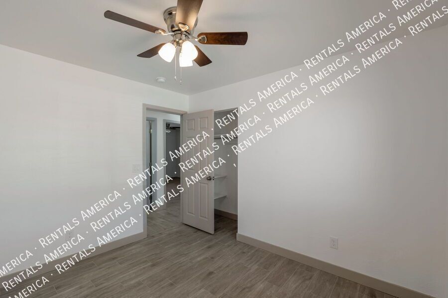 Charming 3 bedroom 2 bathroom duplex property image