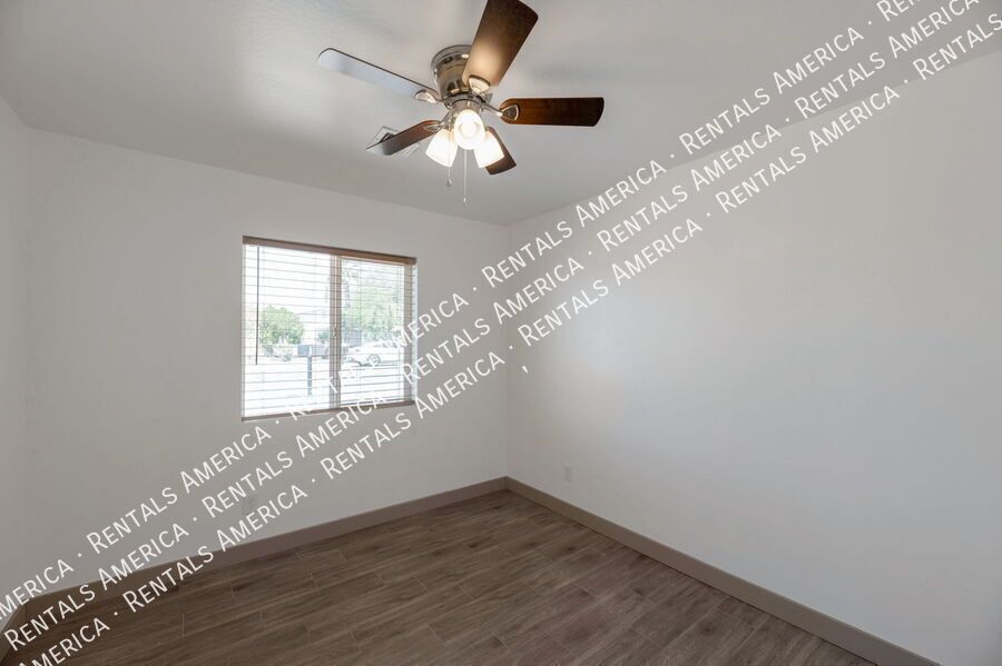 Charming 3 bedroom 2 bathroom duplex property image