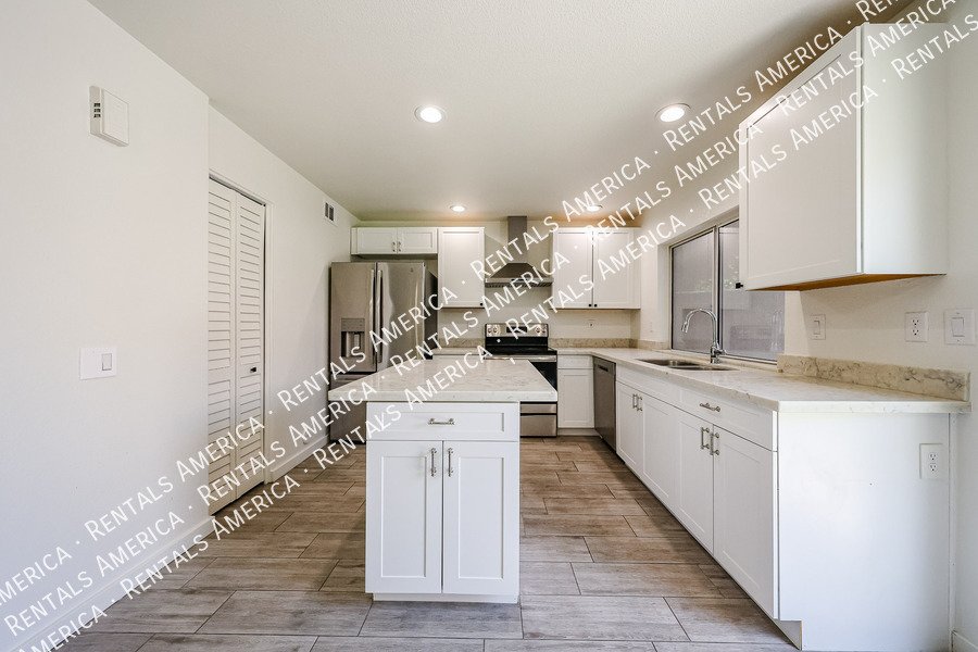 3829 E Ironwood Dr property image