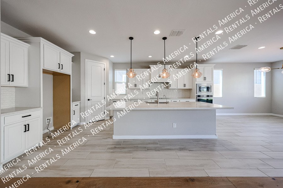 Luxury Gated Community! property image
